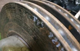 Диски тормозные передние (комплект) для BMW 5er 2018 года на фотографиях