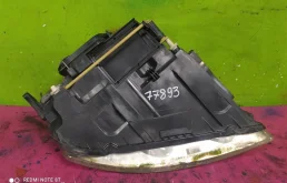 Фара ксенон левая для Volkswagen Touareg 2003 года на фотографиях