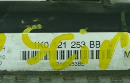 Радиатор охлаждения ДВС для Volkswagen Golf 2011 года на фотографиях