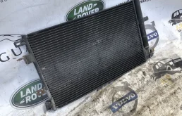 Радиатор кондиционера для Jaguar XF 2014 года на фотографиях