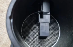 Датчик массового расхода воздуха для Volvo XC90 2012 года на фотографиях