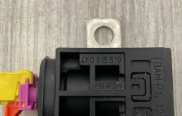 Аккумулятор для Audi Q7 2007 года на фотографиях