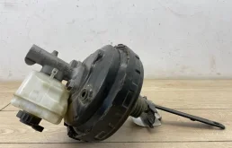 Вакуумный усилитель тормозов для Audi Q7 2008 года на фотографиях