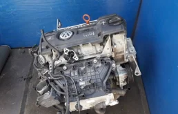 Двигатель для Skoda Rapid 2012 года на фотографиях