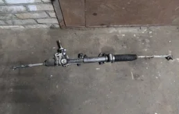 Рулевая рейка для Opel Zafira 2005 года на фотографиях