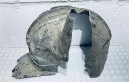 Крылья для Audi Q3 2013 года на фотографиях