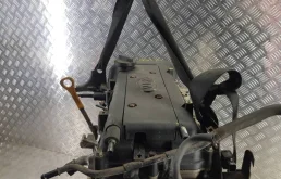 Двигатель без навесного для Kia Rio на фотографиях