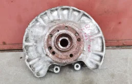 Кулак поворотный правый для Mercedes-Benz M class 2013 года на фотографиях