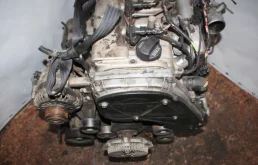 Двигатель без навесного для Hyundai Starex 2005 года на фотографиях