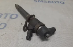 Форсунка топливная для Volvo XC90 2007 года на фотографиях