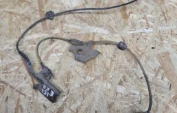 Датчик АБС передний правый для Toyota Corolla E140/E150 Седан 2006-2013