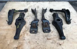 Рычаг задний правый верхний для Suzuki Grand Vitara 2012 года на фотографиях