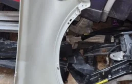 Крыло левое для Volvo C30 на фотографиях