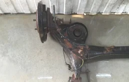 Задняя балка для Toyota Corolla 2012 года на фотографиях