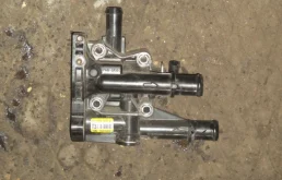 корпус термостата для Opel Astra J Хэтчбек 2009-2017