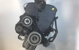 Двигатель без навесного для Fiat Doblo 2003 года на фотографиях