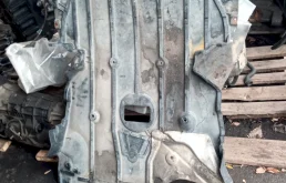 Пластиковая защита двигателя для BMW 3er Е90 2005-2011