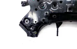 Подрамник двигателя для Hyundai Solaris 2021 года на фотографиях