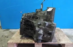 АКПП для Nissan X-Trail 2007 года на фотографиях