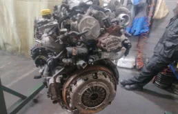 Двигатель с навесным для Opel Vivaro Микроавтобус (A) 2001-2014