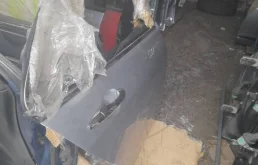 Двери для Honda Accord 2006 года на фотографиях