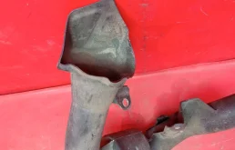 Впускной патрубок воздушного фильтра для Toyota RAV4 2019 года на фотографиях