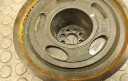 Шкив коленвала для Porsche Cayenne 2014 года на фотографиях