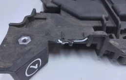 Поддон аккумулятора для Hyundai Solaris 2020 года на фотографиях