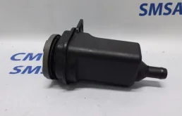 Бачок ГУР для Audi A8 2010 года на фотографиях