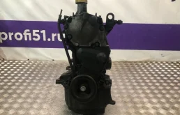 Двигатель для Renault Logan 2005 года на фотографиях