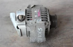 Генератор для Toyota RAV4 2000 года на фотографиях