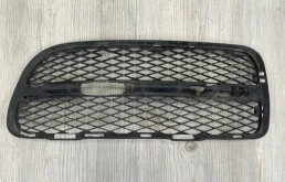 Решетка бампера VW Touareg 2003-2007 7L