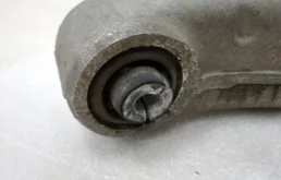 Качающийся рычаг правый для BMW X6 на фотографиях