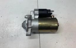 Стартер для Citroen Berlingo 2010 года на фотографиях