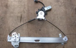 Мотор стеклоподъемника передний левый для Honda Accord на фотографиях