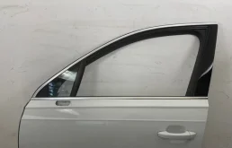 Дверь передняя левая для Audi Q7 2015 года на фотографиях