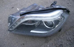 Фара ксенон левая для Mercedes-Benz GL class на фотографиях