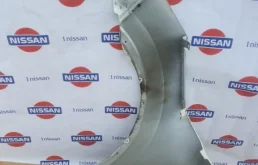 Стекла и зеркала для Nissan Qashqai 2024 года на фотографиях