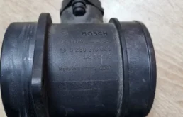 Датчик массового расхода воздуха для Volvo XC90 2012 года на фотографиях