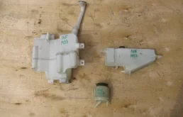 Расширительный бачок радиатора для Infiniti M на фотографиях