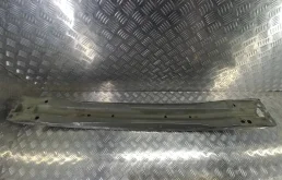 Усилитель переднего бампера для Ford Explorer на фотографиях