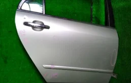Дверь задняя правая для Toyota Corolla 2001 года на фотографиях