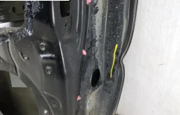 Стекла и зеркала для Toyota Corolla 2016 года на фотографиях