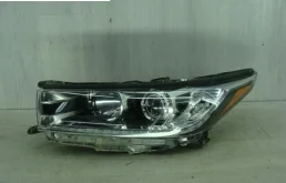 Фары для Toyota Highlander 2018 года на фотографиях