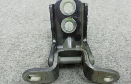 Петля двери задняя правая верхняя для Nissan Murano Z50 2002-2009