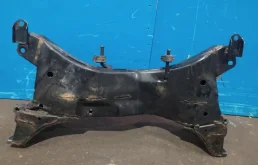 Подрамник двигателя для Mitsubishi Outlander на фотографиях