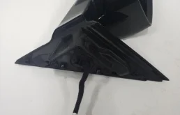 Стекла и зеркала для Land Rover Range Rover 2011 года на фотографиях