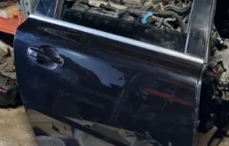 Двери для Volvo XC70 2009 года на фотографиях