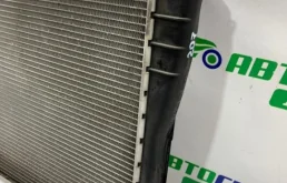 Радиатор охлаждения ДВС для BMW 3er 2007 года на фотографиях