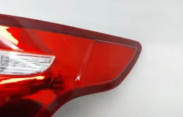 Фонарь правый для Ford Explorer на фотографиях